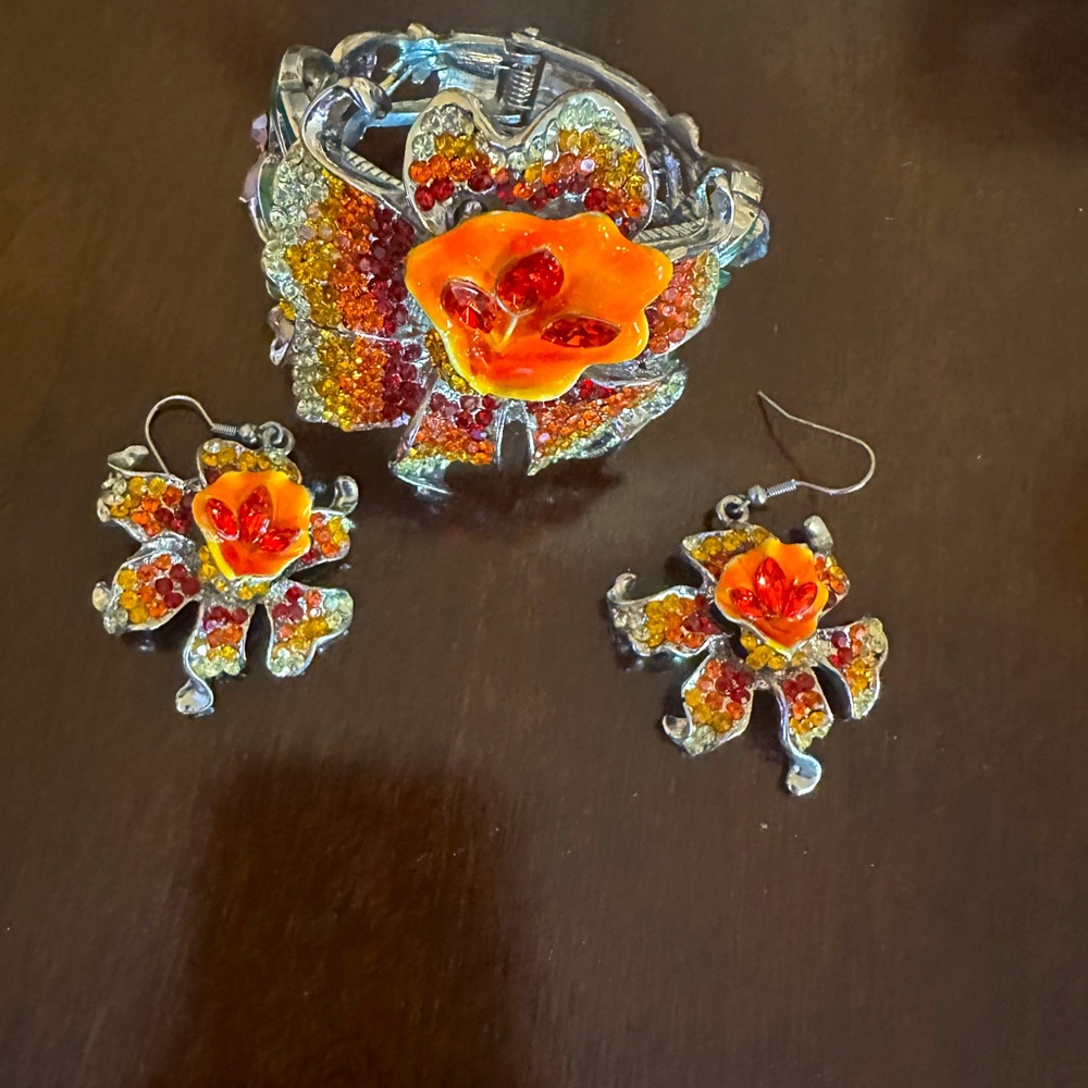 Estate Sale Find Orange and Silver Dramatic Floral Jewelry Set